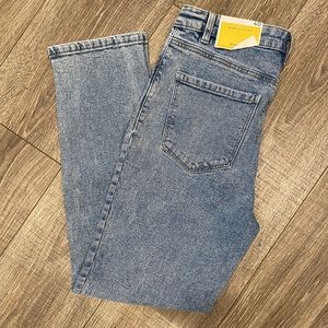 STRADIVARIUS Mom Slim Jeans NWT